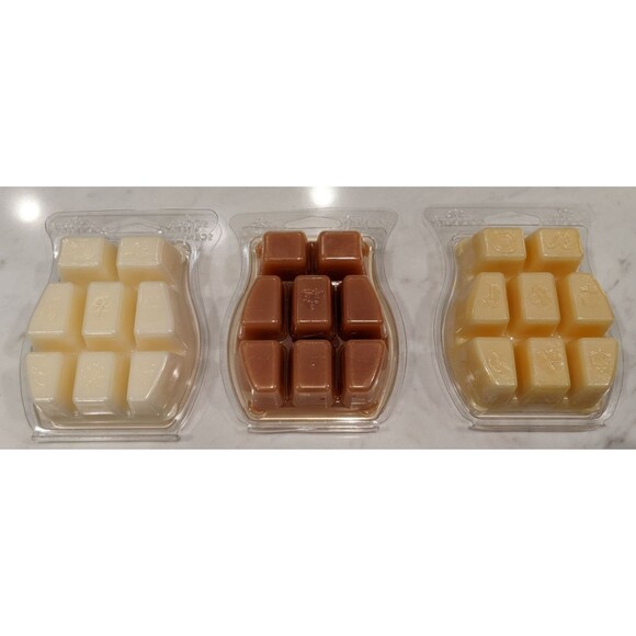 Lot of 3 SCENTSY Bars 3.2 OZ Strawberries & Cream/Cozy Cookie/Banana Nut Bread - Picture 3 of 3